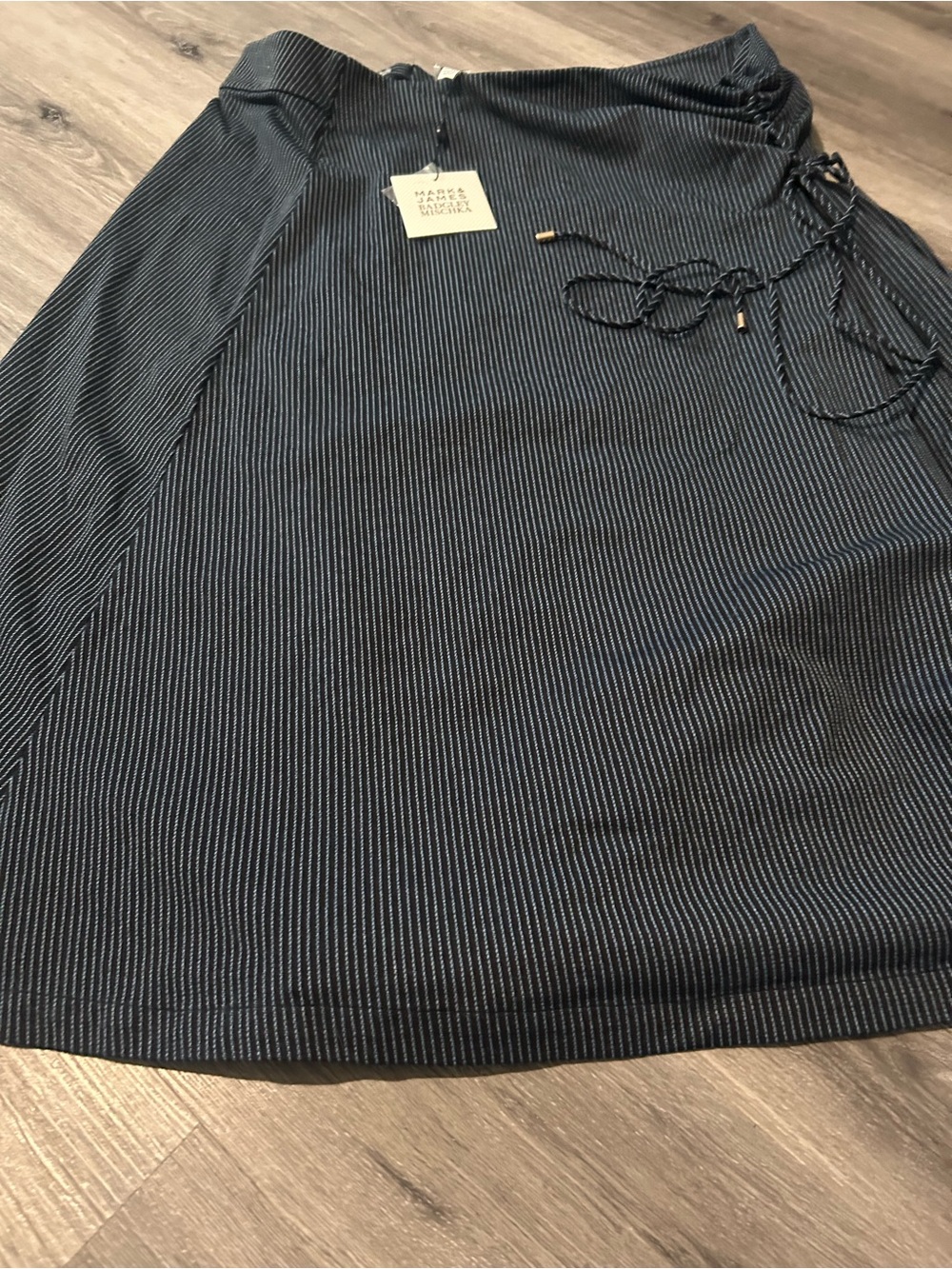Mark & James Badgley Mischka Navy Pinstripe A-Line Skirt with Side Tie Size 3XL - Picture 4 of 8